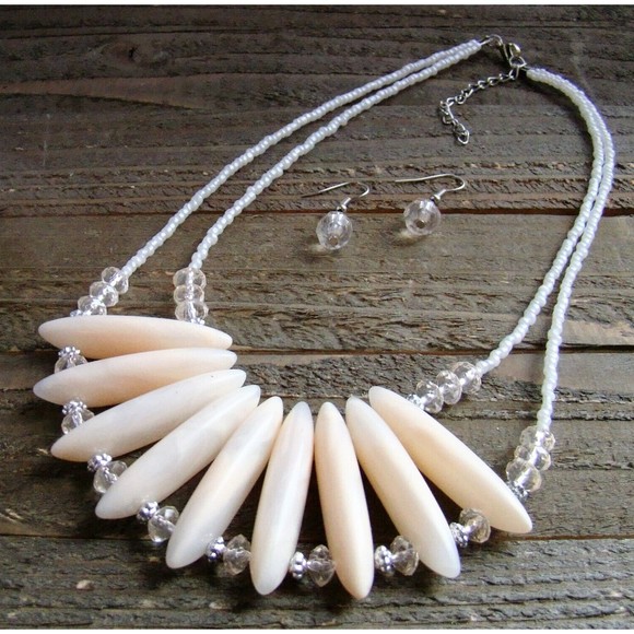 Unbranded Jewelry - Chunky Necklace Earrings Lucite Bars Double Line Seed Bead Statement Jewelry Set